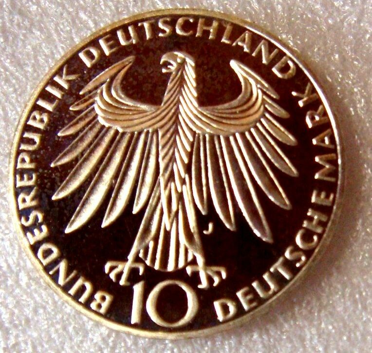 Germany GDR 1972 J 10 Deutschemark Proof .625 Silver Olympiad Athletes Obverse