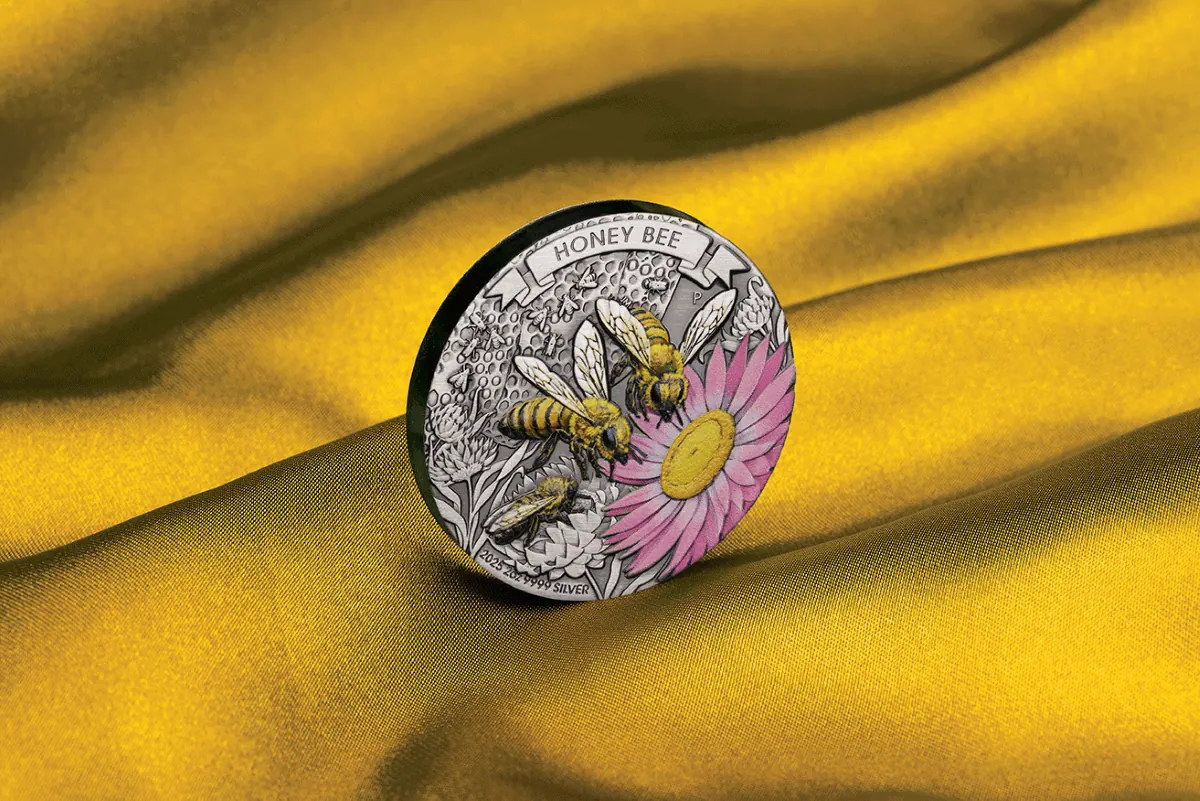 Ausralia 2025 $2 HONEY BEE 2oz .9999 Silver Antiqued Coloured Coin