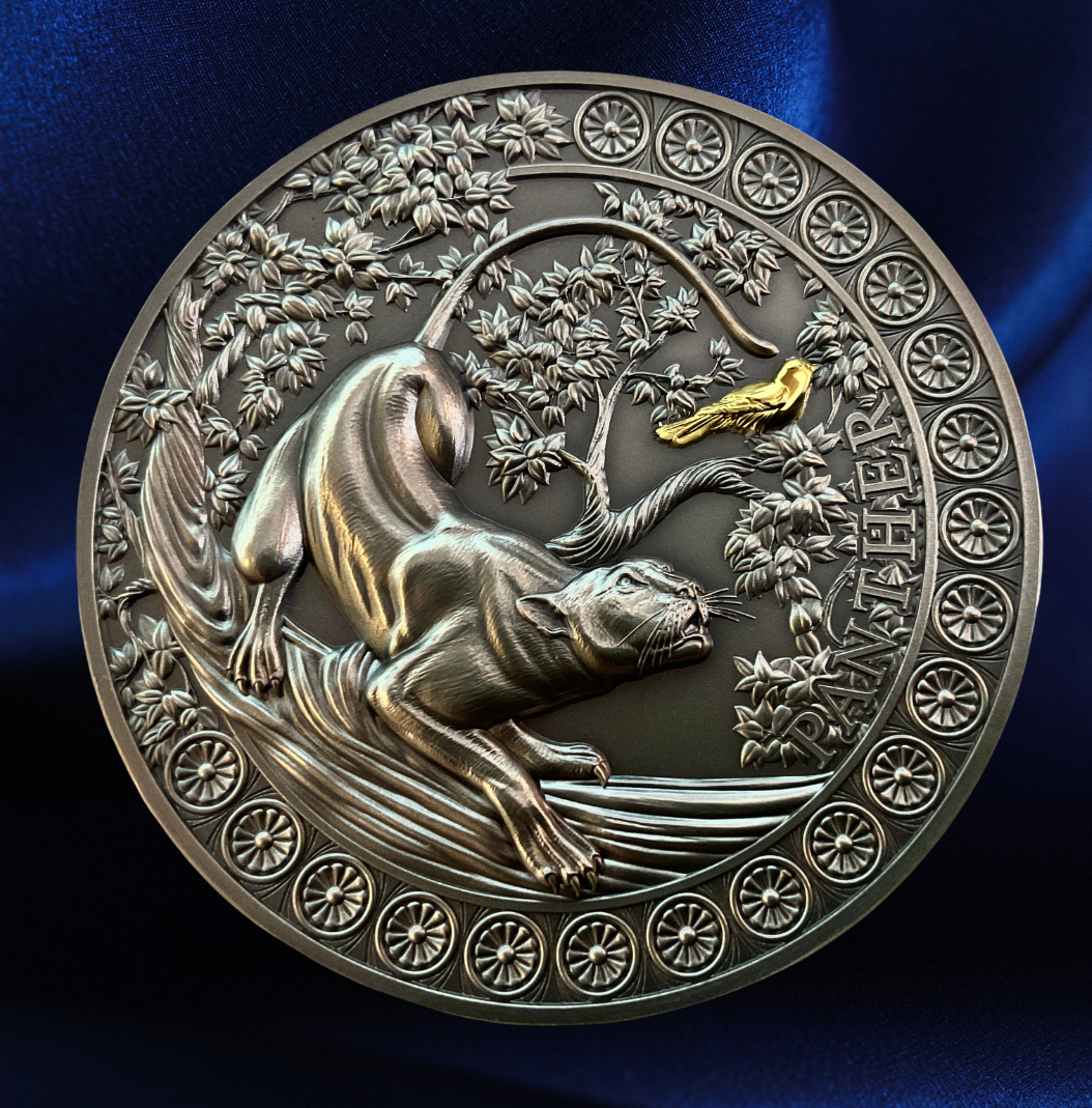 Ghana 2022 10 Cedis Panther Hunting in the Wild Gilded Silver Coin