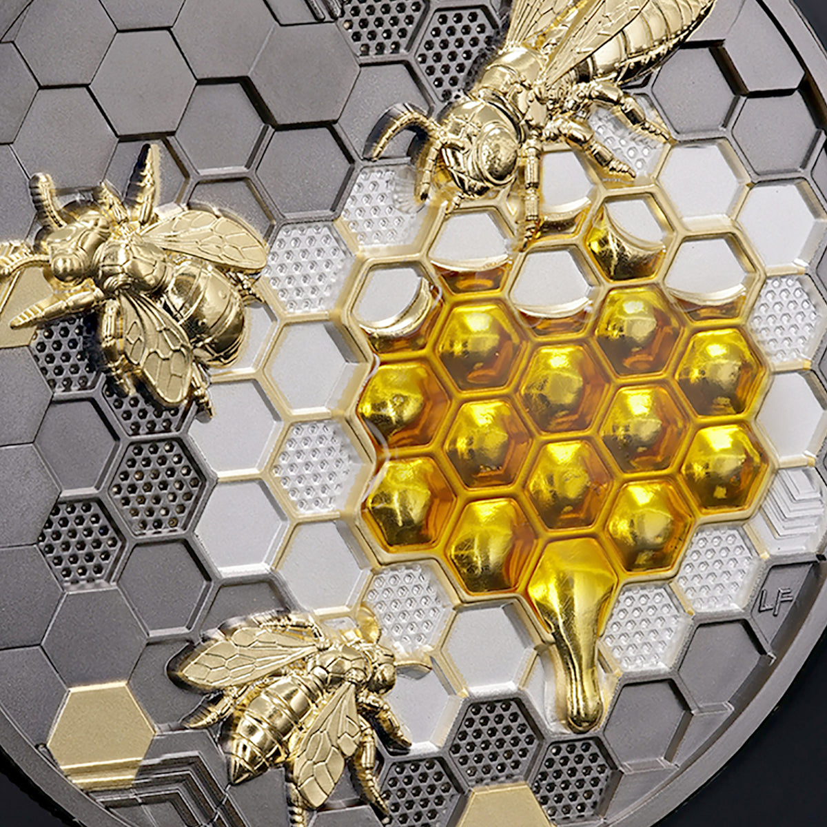 Detail of Reverse side of PRE-ORDER Niue 2026 $20 QUEEN BEE Bionic Genesis 5 Oz Silver Coin.