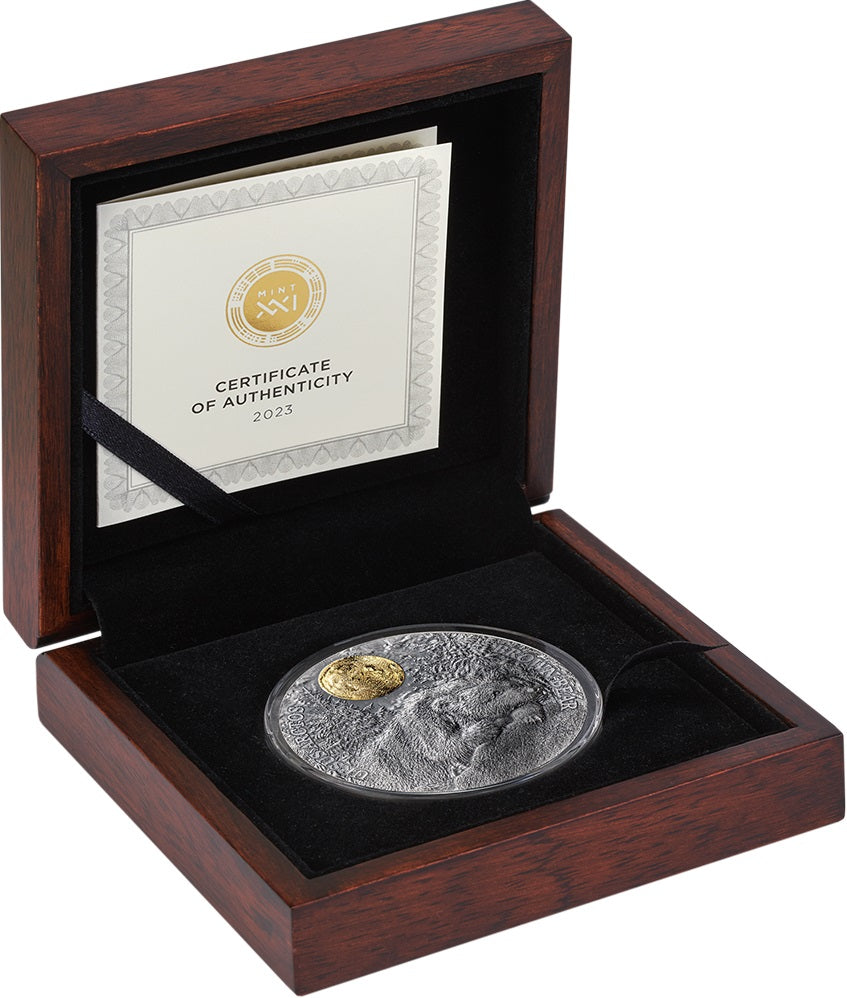 Niue 2023 $5 BROWN BEAR Wildlife in the Moonlight 2 Oz .999 Antique Silver Coin