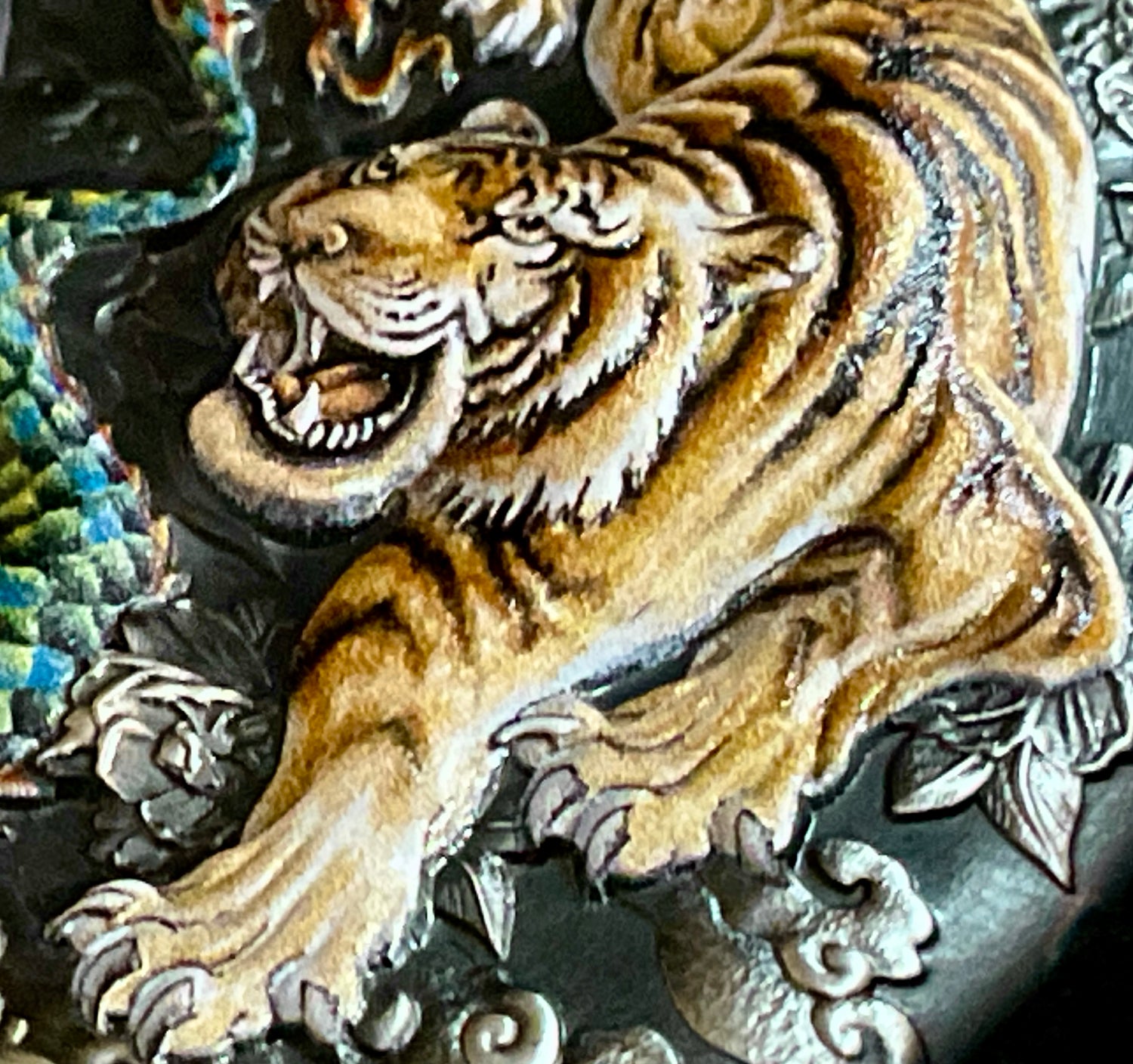 Close up of Growling Orange Tiger Body on Double Dragon DoubleTiger Coin reverse 