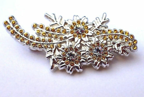 Australia 2016 QE2 Wattle Brooch plus Rare Embossed Stamp Only 250 Made