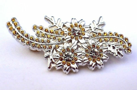 Australia 2016 QE2 Wattle Brooch plus Rare Embossed Stamp Only 250 Made