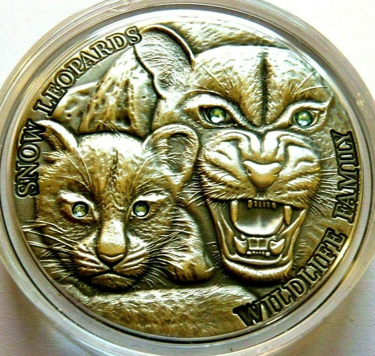 Niue Island 2015 $1 Snow Leopards Swarovski Crystal Eyes 1 Oz Silver