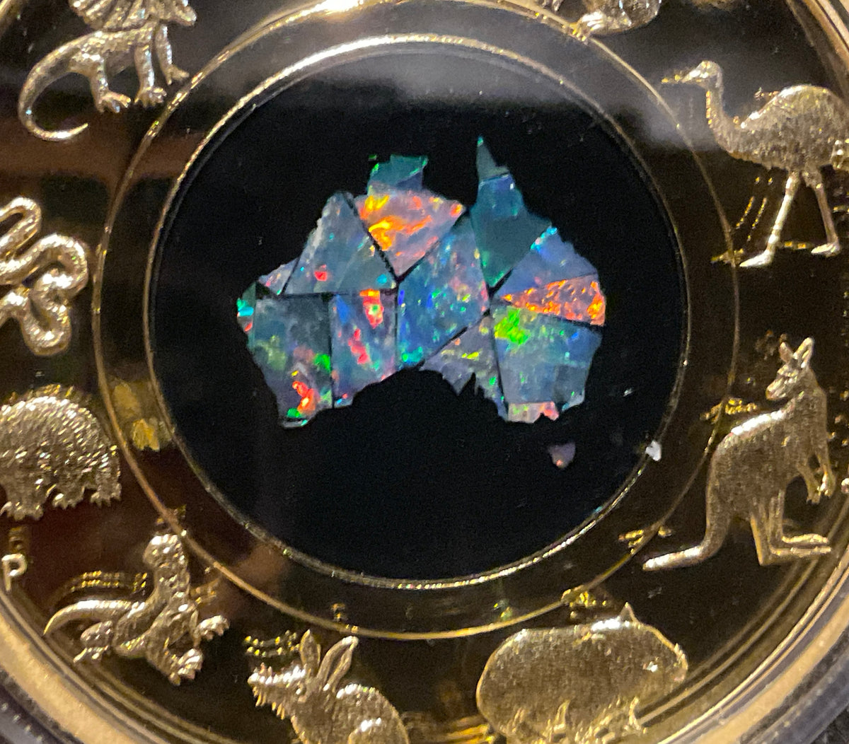 Australia 2022 $200 Great Southern Land 2oz Gold Proof Opal Coin Detail.