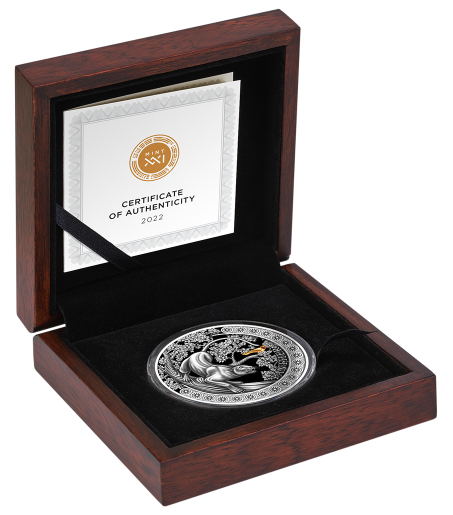 Ghana 2022 10 Cedis Panther Hunting in the Wild Selectively Gilded 2 oz .999 Antique Silver Coin Case